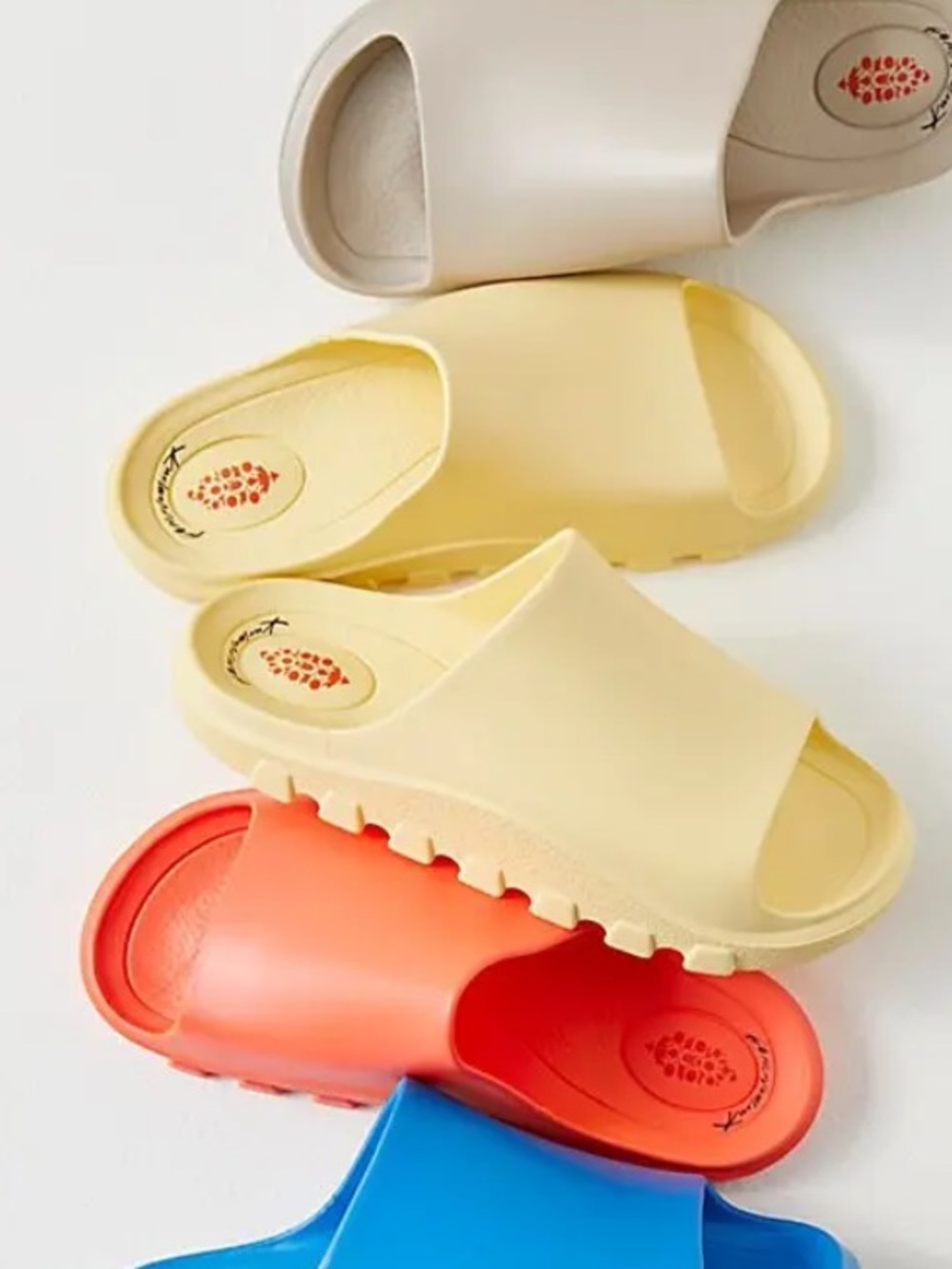 FP Movement Halftime
Slides from Free People.
COLOR - Sand Dollat
NWOT